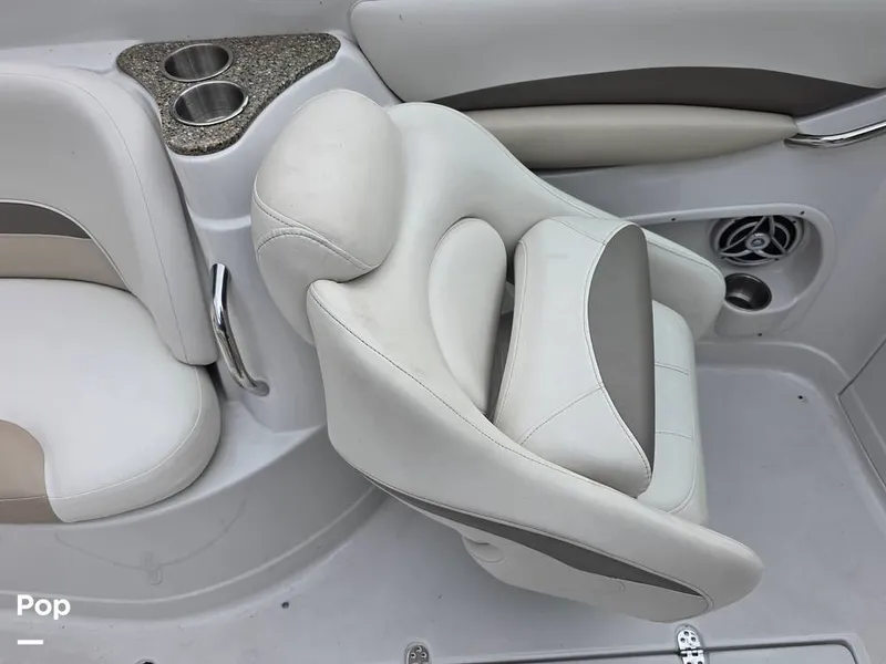 Slide: The Image of Crownline Boats 240 LS 2007 - 15878703