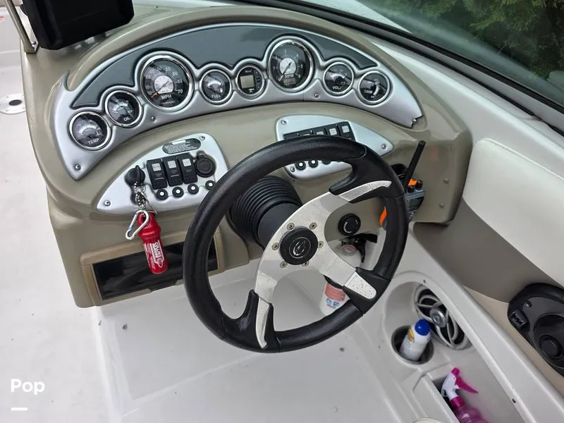 Slide: The Image of Crownline Boats 240 LS 2007 - 15878715