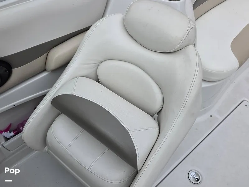 Slide: The Image of Crownline Boats 240 LS 2007 - 15878717