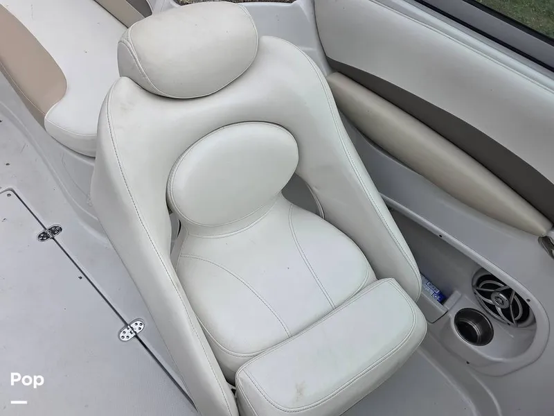 Slide: The Image of Crownline Boats 240 LS 2007 - 15878718