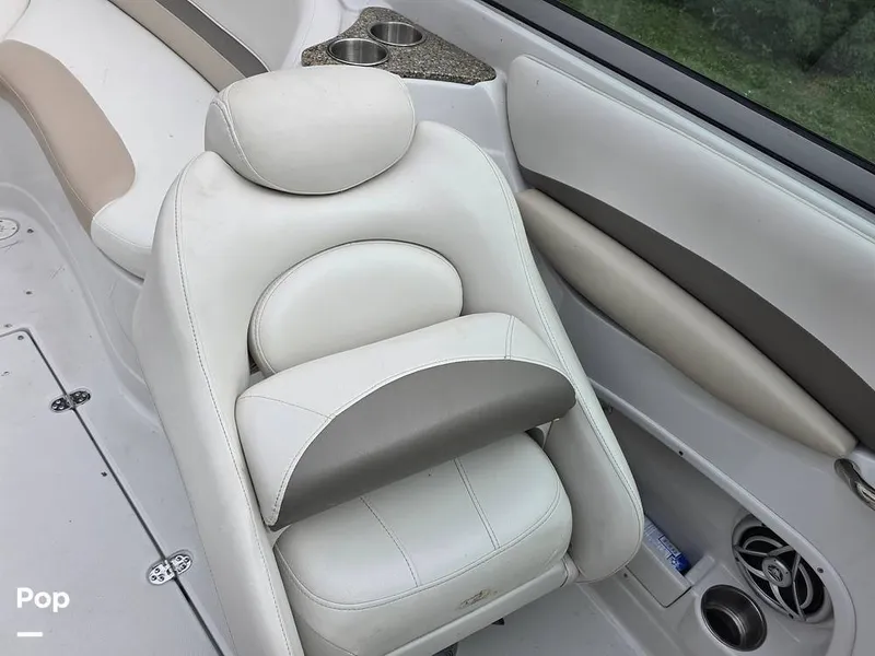 Slide: The Image of Crownline Boats 240 LS 2007 - 15878719