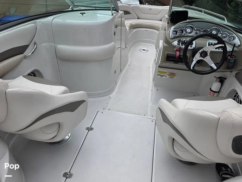 Slide: The Image of Crownline Boats 240 LS 2007 - 15878721
