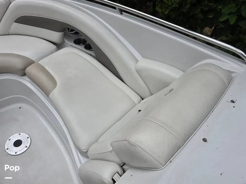 Slide: The Image of Crownline Boats 240 LS 2007 - 15878726