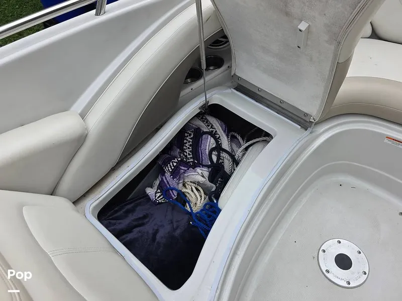 Slide: The Image of Crownline Boats 240 LS 2007 - 15878730