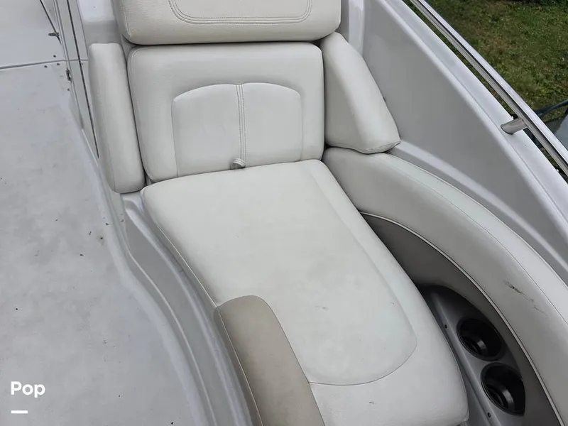 Slide: The Image of Crownline Boats 240 LS 2007 - 15878735