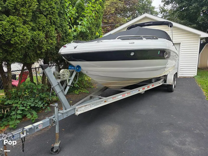 Slide: The Image of Crownline Boats 240 LS 2007 - 15878672