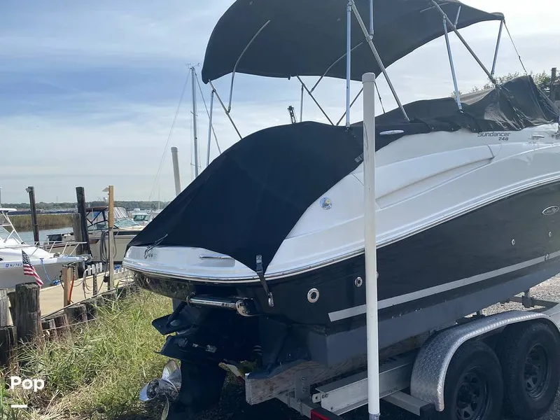 Slide: The Image of Sea Ray 240 Sundancer 2011 - 15906395