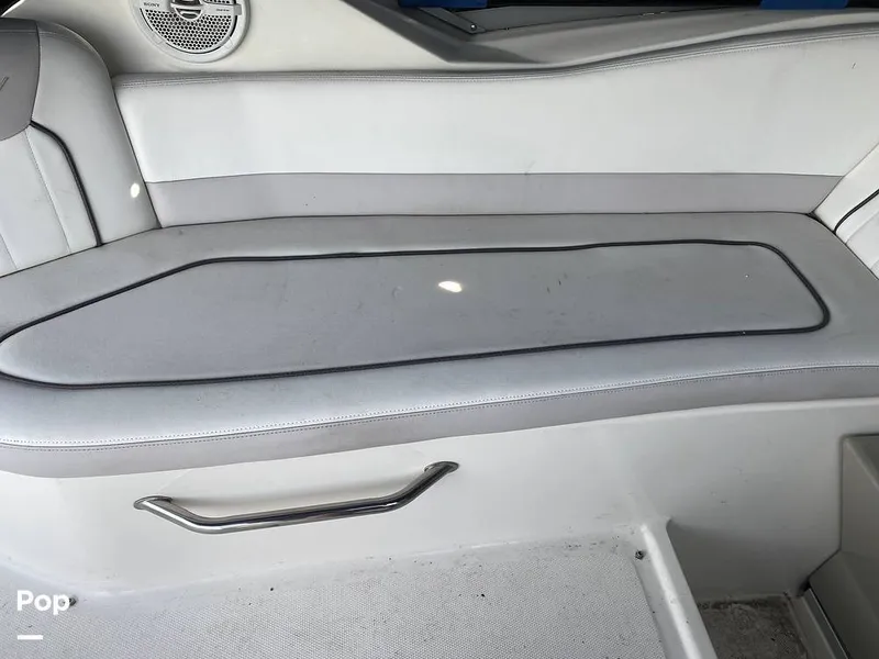 Slide: The Image of Sea Ray 240 Sundancer 2011 - 15906236