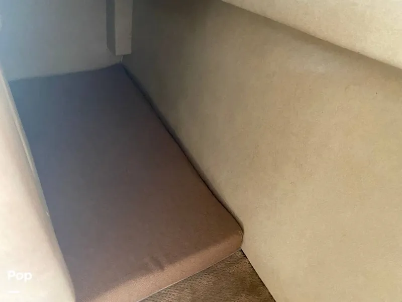 Slide: The Image of Sea Ray 240 Sundancer 2011 - 15906245