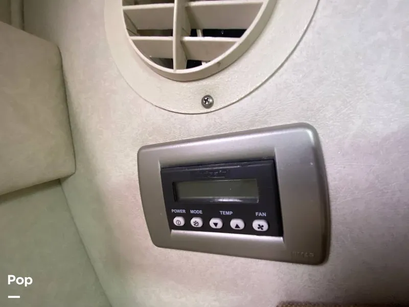 Slide: The Image of Sea Ray 240 Sundancer 2011 - 15906251