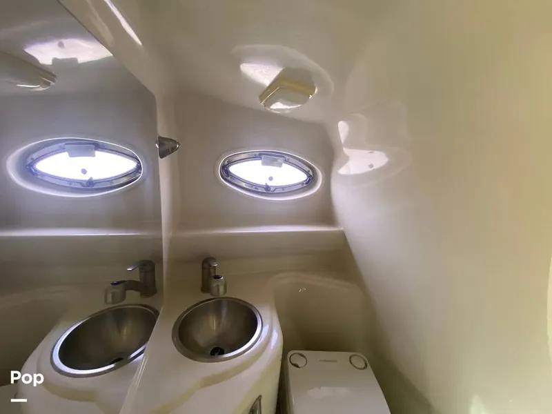 Slide: The Image of Sea Ray 240 Sundancer 2011 - 15906255