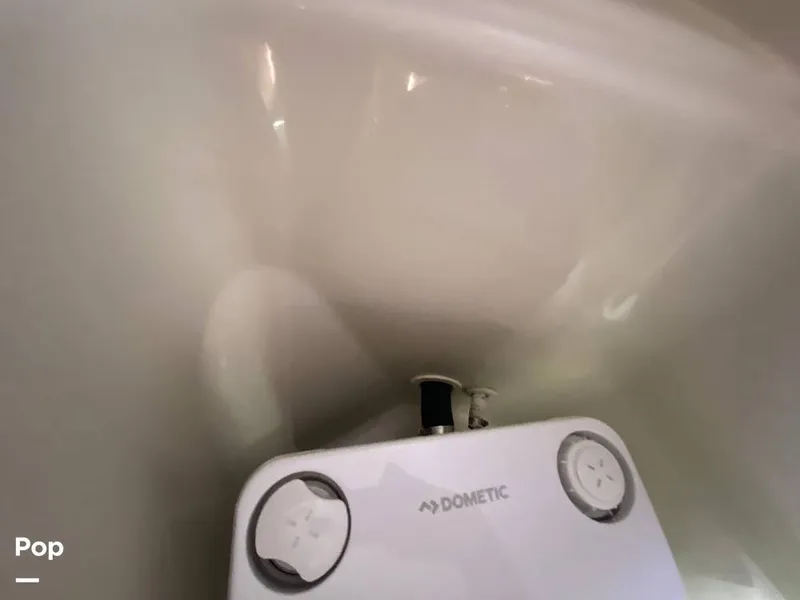 Slide: The Image of Sea Ray 240 Sundancer 2011 - 15906400