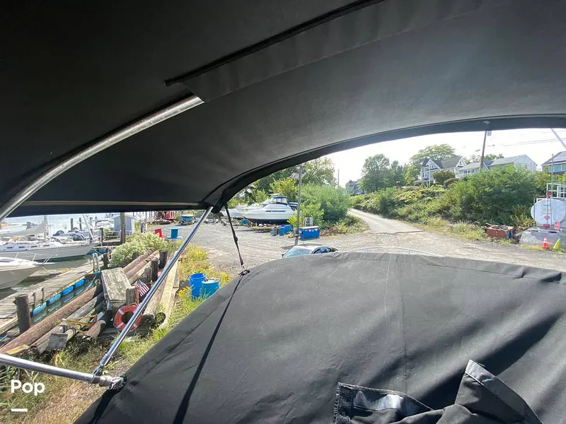 Slide: The Image of Sea Ray 240 Sundancer 2011 - 15906258