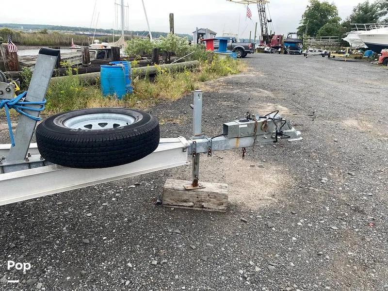 Slide: The Image of Sea Ray 240 Sundancer 2011 - 15904478