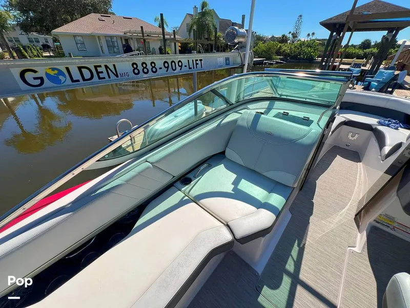 Slide: The Image of Regal 24 FasDeck RX 2015 - 15893782