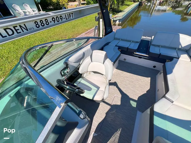 Slide: The Image of Regal 24 FasDeck RX 2015 - 15893808