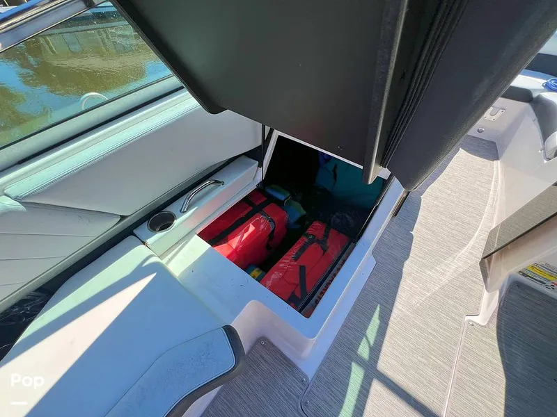 Slide: The Image of Regal 24 FasDeck RX 2015 - 15893816