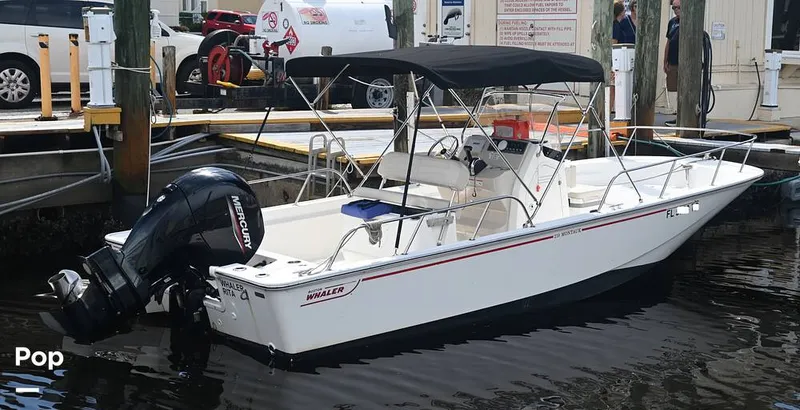 Slide: The Image of Boston Whaler 21 Montauk 2024 - 15858665