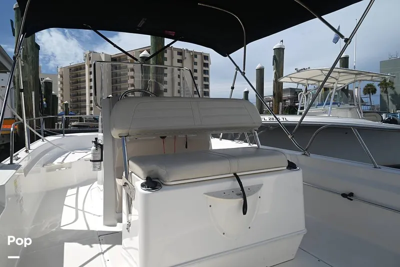 Slide: The Image of Boston Whaler 21 Montauk 2024 - 15858697