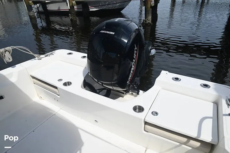 Slide: The Image of Boston Whaler 21 Montauk 2024 - 15858669