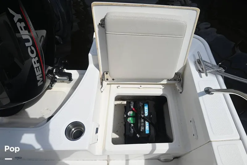 Slide: The Image of Boston Whaler 21 Montauk 2024 - 15858671