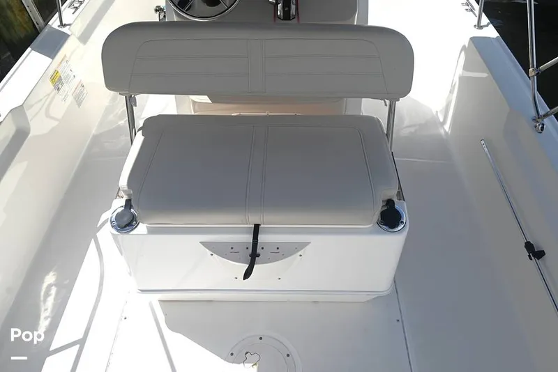 Slide: The Image of Boston Whaler 21 Montauk 2024 - 15858685