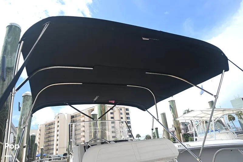 Slide: The Image of Boston Whaler 21 Montauk 2024 - 15858701