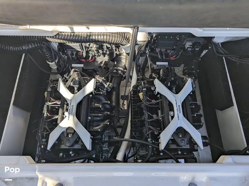 Slide: The Image of Twin Engine - 16020422