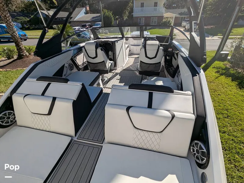 Slide: The Image of Yamaha 222SE 2024 - 16020378