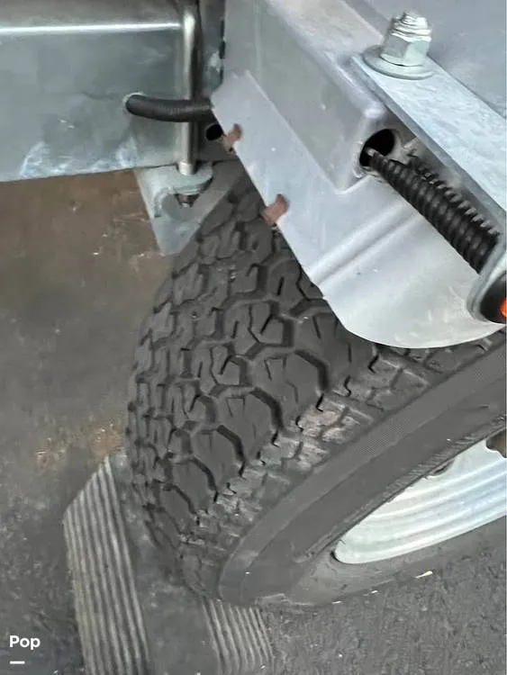 Slide: The Image of Peace of mind: Ask for a complimentary BoatHistoryReport report ($39.99 value) - I1