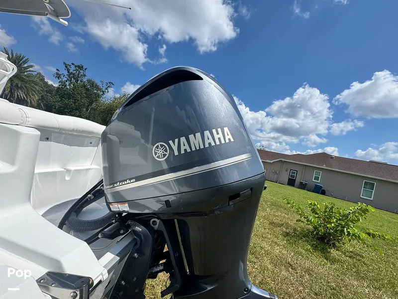 Slide: The Image of Sea Hunt Ultra 235 SE 2018 - 15876712