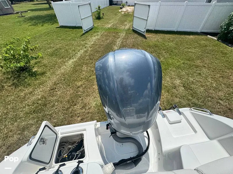 Slide: The Image of Sea Hunt Ultra 235 SE 2018 - 15876744