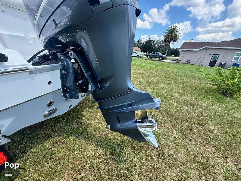 Slide: The Image of Sea Hunt Ultra 235 SE 2018 - 15876746