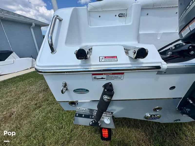 Slide: The Image of Sea Hunt Ultra 235 SE 2018 - 15876749