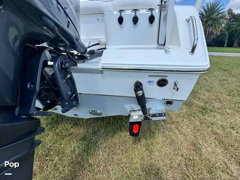 Slide: The Image of Sea Hunt Ultra 235 SE 2018 - 15876750