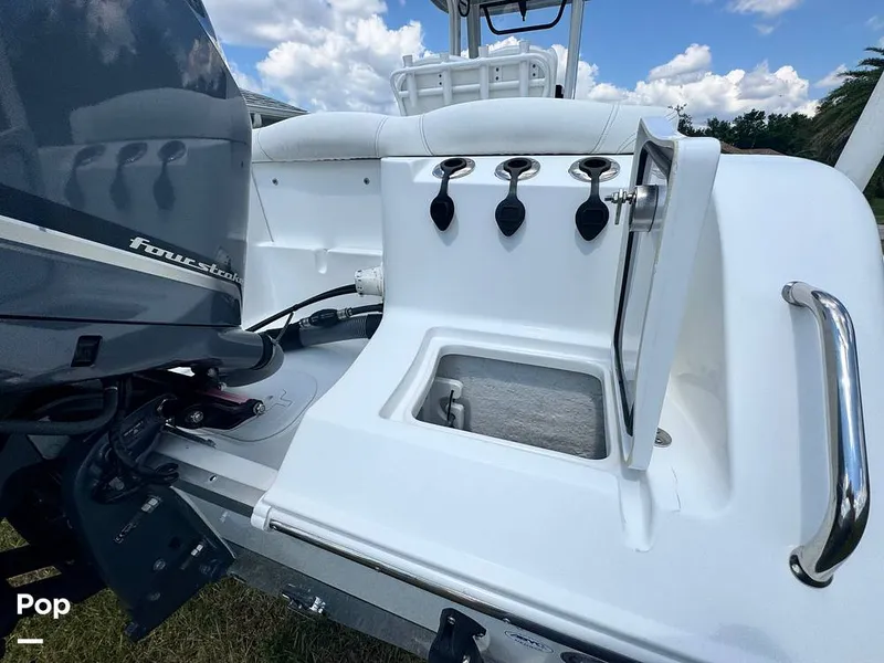 Slide: The Image of Sea Hunt Ultra 235 SE 2018 - 15876752