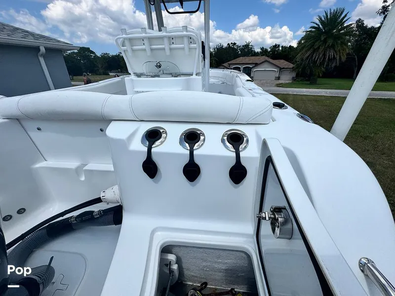 Slide: The Image of Sea Hunt Ultra 235 SE 2018 - 15876753