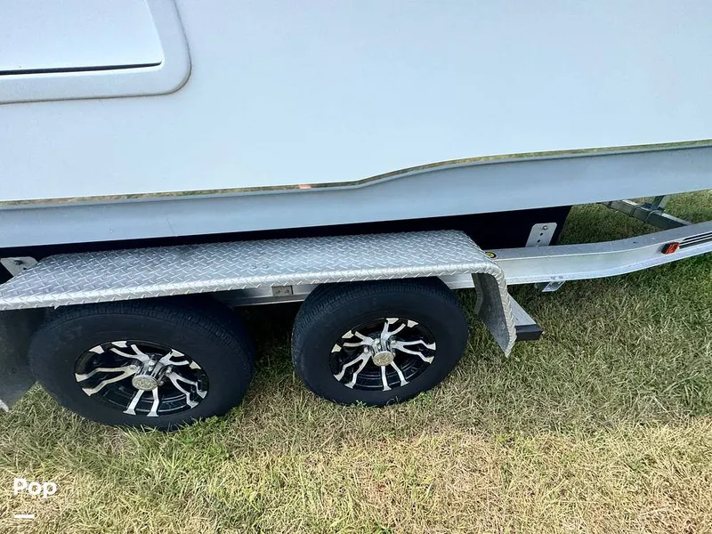 Slide: The Image of Sea Hunt Ultra 235 SE 2018 - 15876758