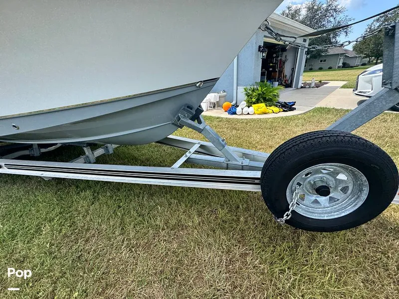 Slide: The Image of Sea Hunt Ultra 235 SE 2018 - 15876765