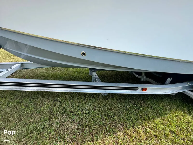 Slide: The Image of Sea Hunt Ultra 235 SE 2018 - 15876778