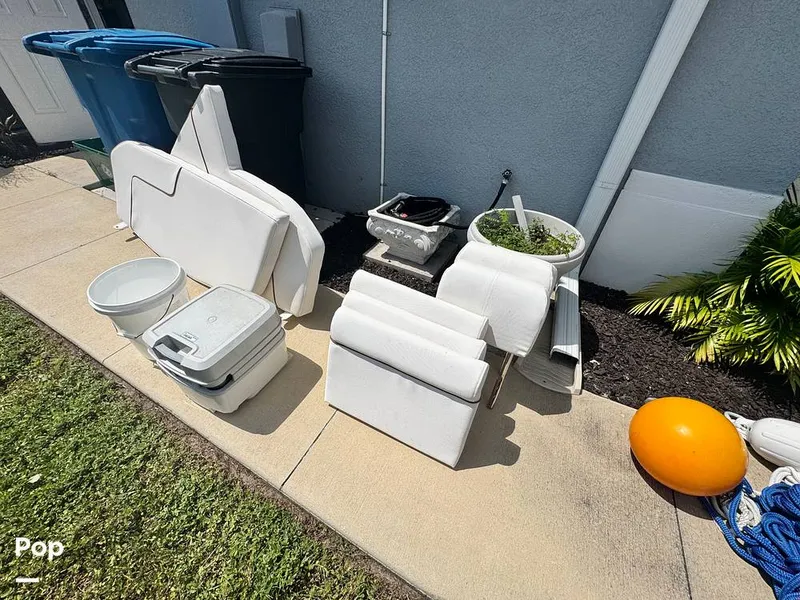 Slide: The Image of Sea Hunt Ultra 235 SE 2018 - 15876783