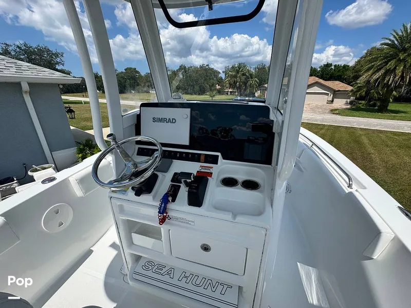 Slide: The Image of Sea Hunt Ultra 235 SE 2018 - 15876718