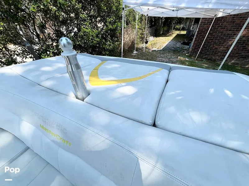 Slide: The Image of Ski Pylon - 15873657