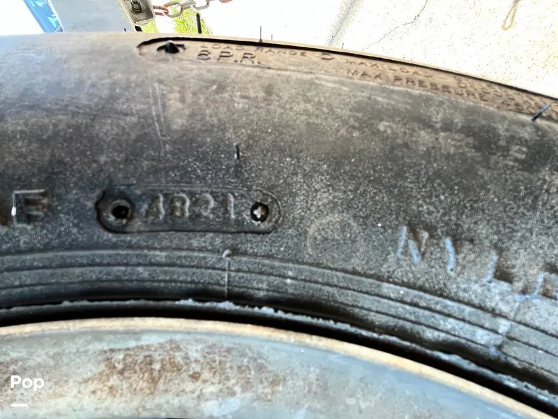 Slide: The Image of Spare Tire Kit - 15873616