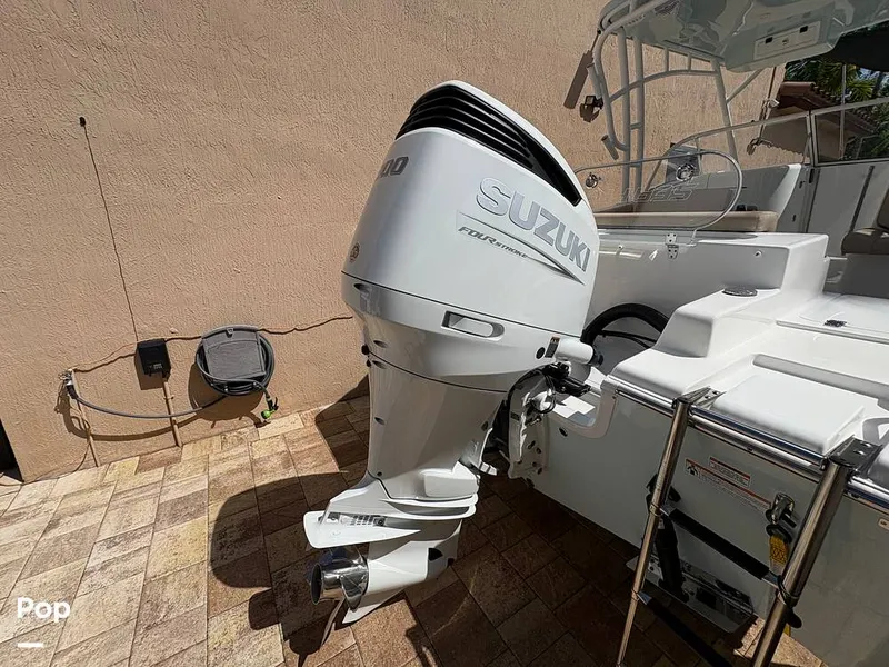 Slide: The Image of Sea Pro 240 DLX 2025 - 15909818