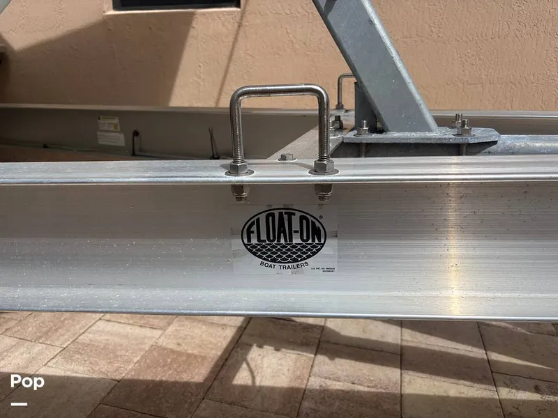 Slide: The Image of Sea Pro 240 DLX 2025 - 15909828