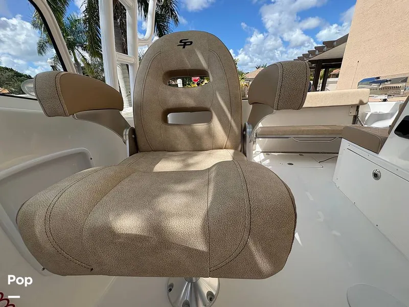 Slide: The Image of Sea Pro 240 DLX 2025 - 15949042