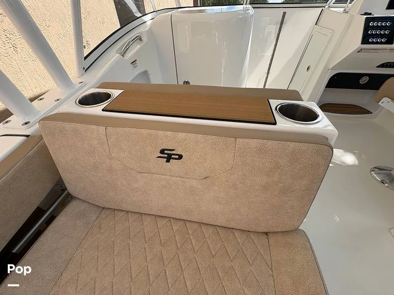 Slide: The Image of Sea Pro 240 DLX 2025 - 15949000