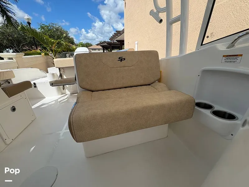 Slide: The Image of Sea Pro 240 DLX 2025 - 15949044