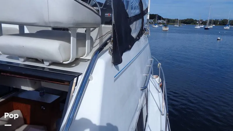 Slide: The Image of Carver Yachts 300 Aft Cabin 1992 - 15894516